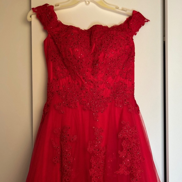 Red and long prom dress - Picture 7 of 11